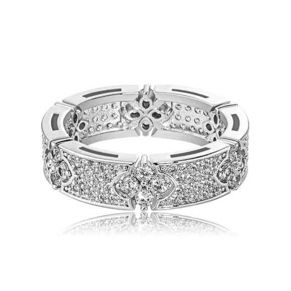 La Fleur | Gold & Silver Ring Band w/ Zirconia - Clover Stackable Rings Sz 6 & 7 - Picture 4 of 9